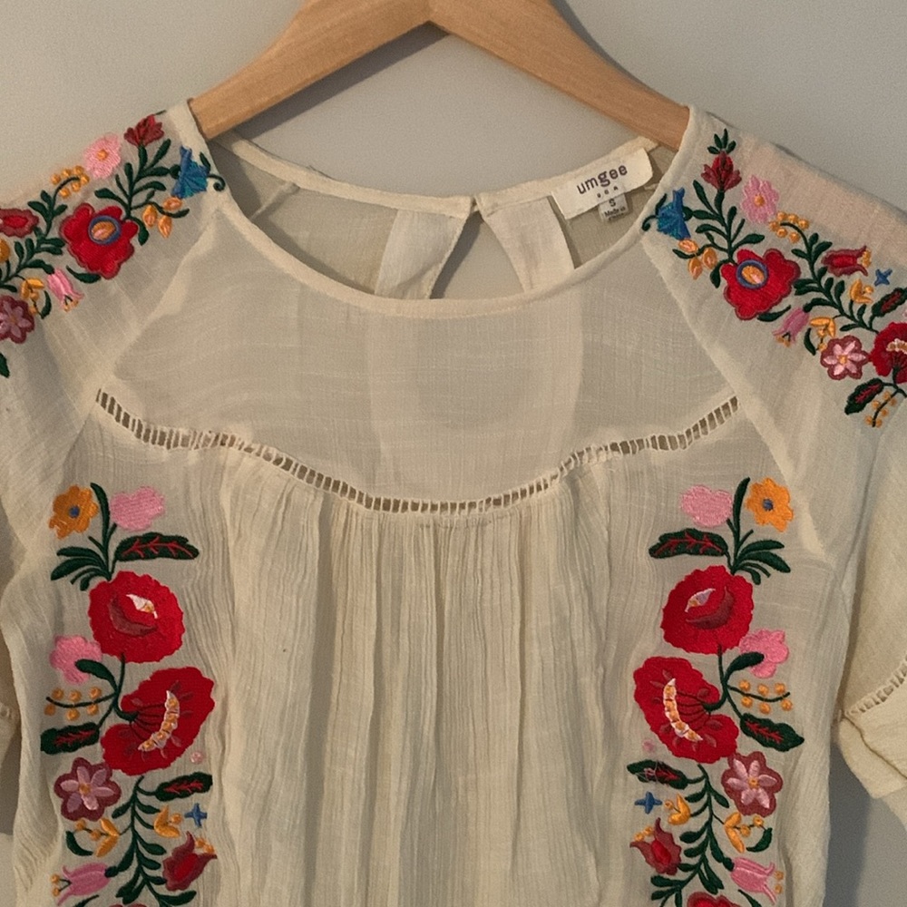 Embroidered Cream Floral Short-Sleeve Peasant Top - Picture 2 of 10